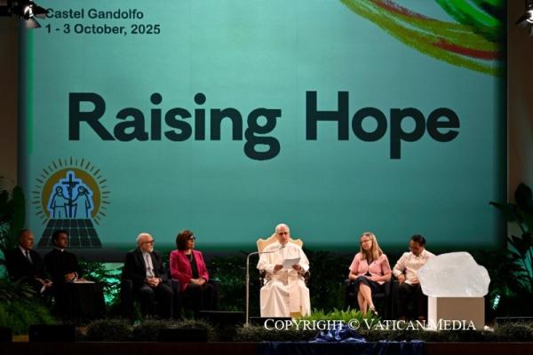 Đức Lêô XIV Kêu Gọi Hoán Cải Sinh Thái Bằng Cách Chuyển Từ Con Số Sang Hành Động